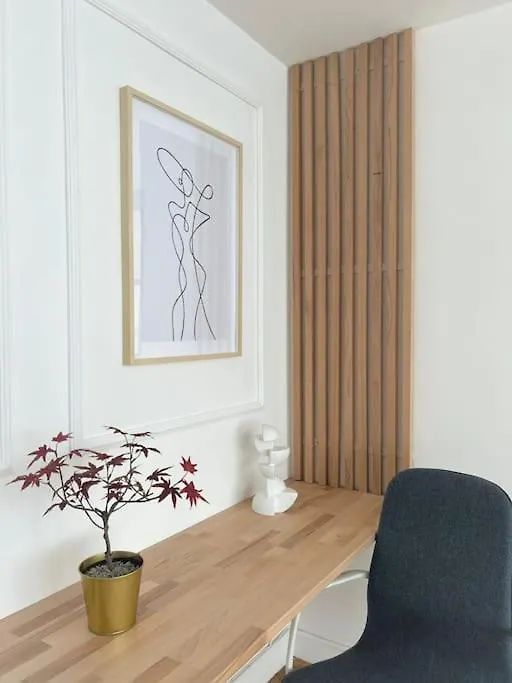 Sublime Flat - Heart Of Paris - Le Marais Apartment 0*,  France